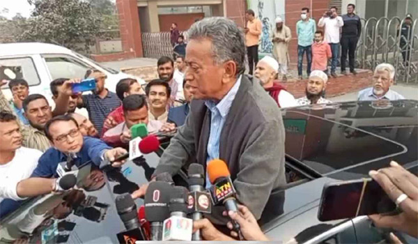 ১০৫ দিন পর কারামুক্ত হলেন আমীর খসরু